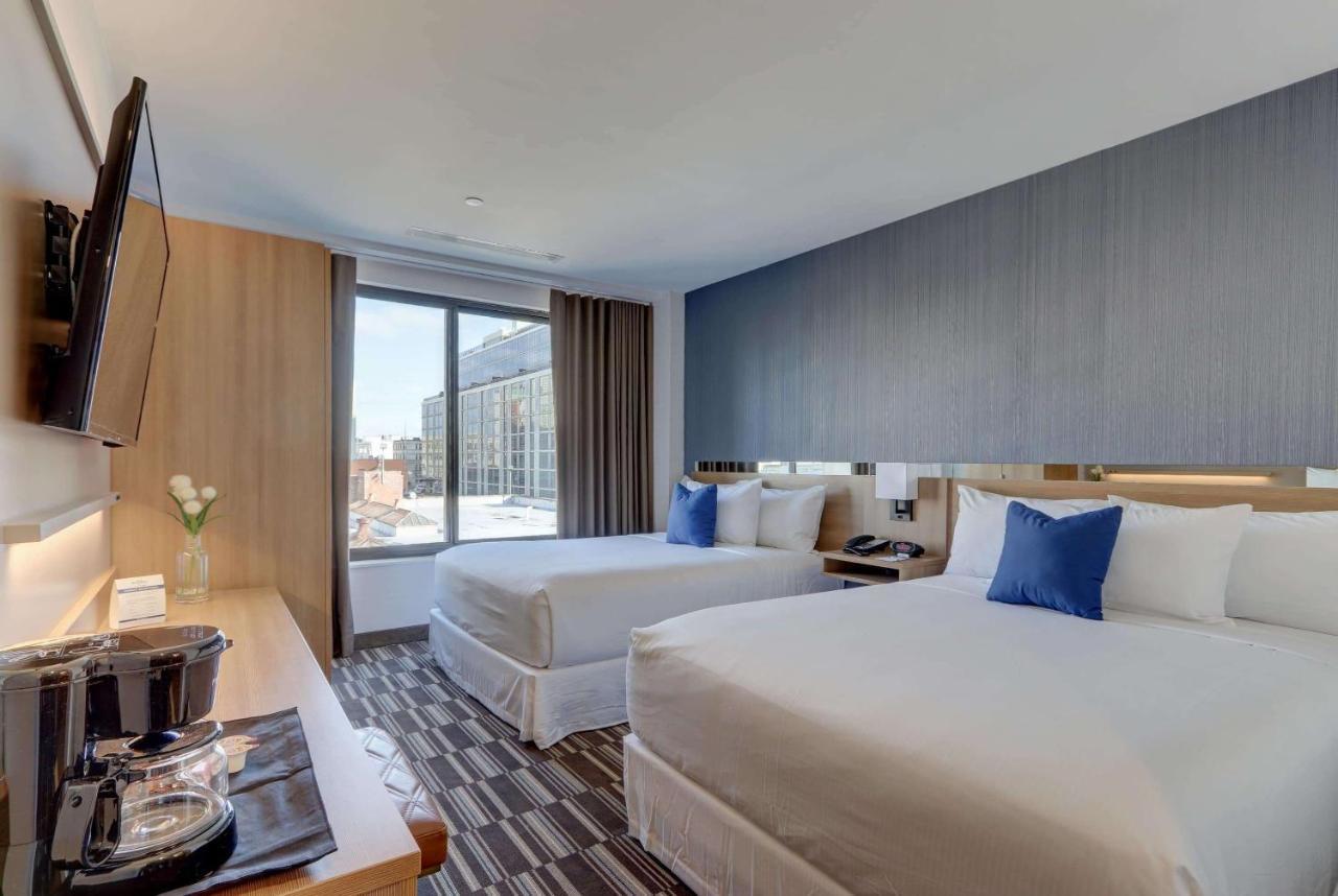 Microtel Inn By Wyndham Long Island City New York Exterior foto