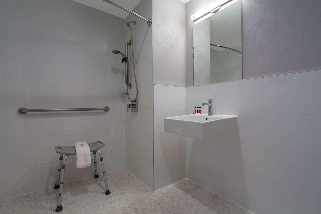 Microtel Inn By Wyndham Long Island City New York Exterior foto